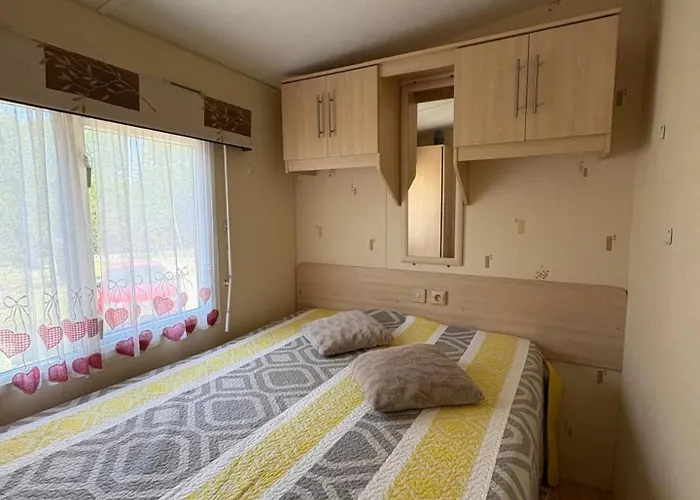 Montdou'gite אוהל מפואר